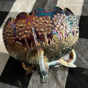 Gorgeous Fenton Art Glass Carnival Rose Bowl in the “Fenton’s Flowers” pattern